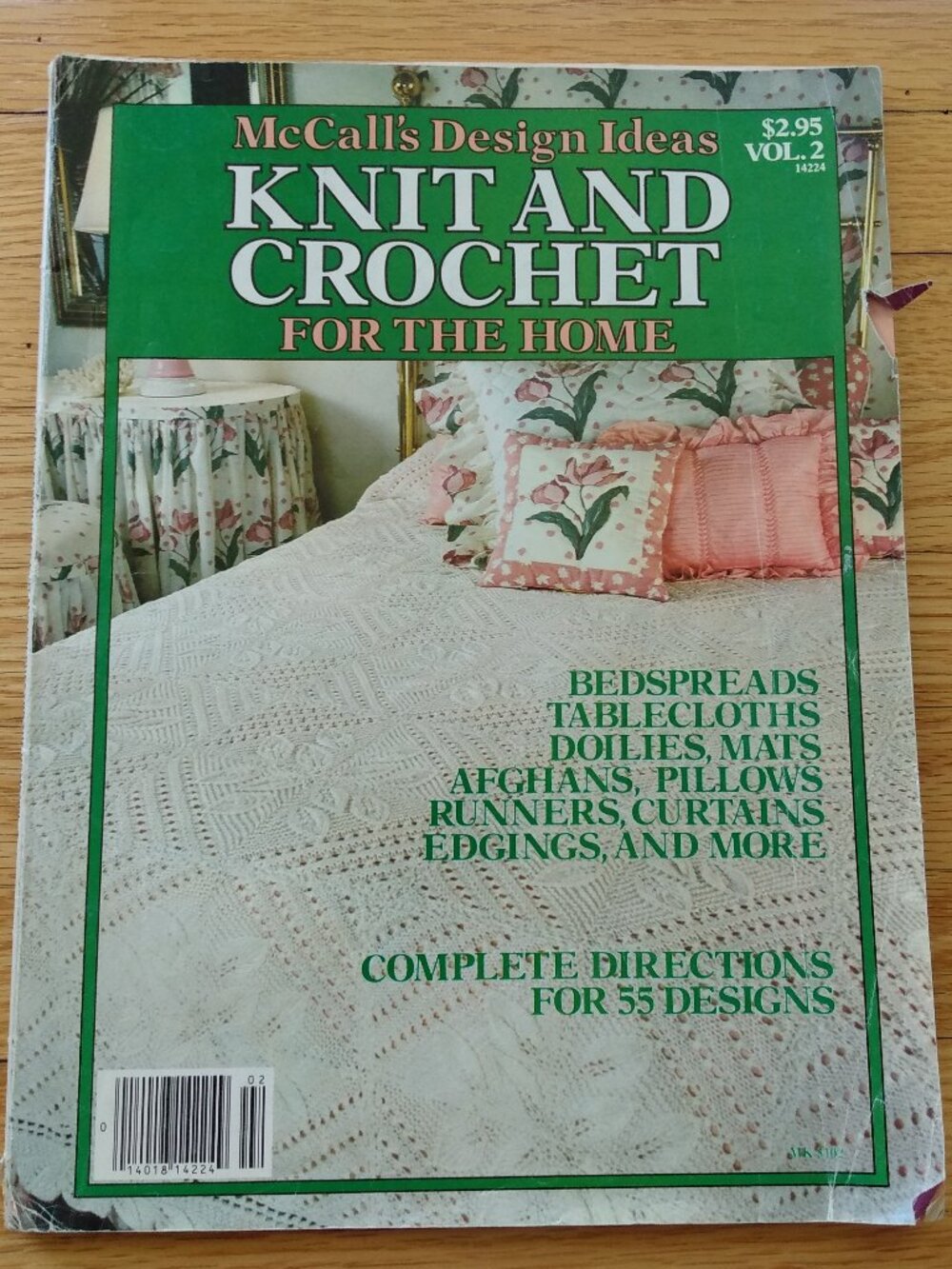 Vintage Crochet & Knitting Pattern Book Bedspread Tablecloth Doily Pillows Rugs